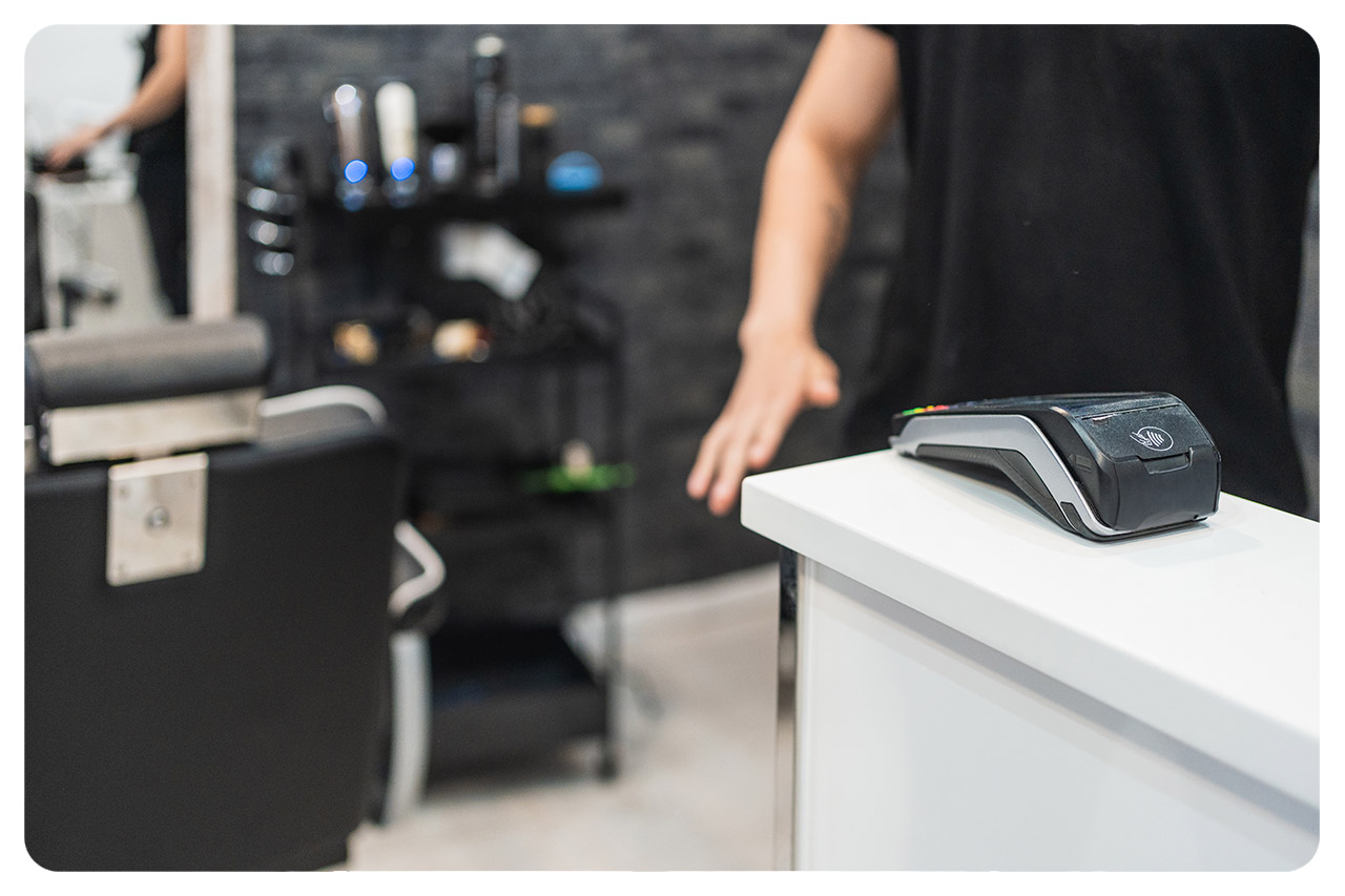 Digitale Zahlungen Friseur Salon Kosmetiker Kartenzahlungen POS Tap to Pay Handy App Kosten